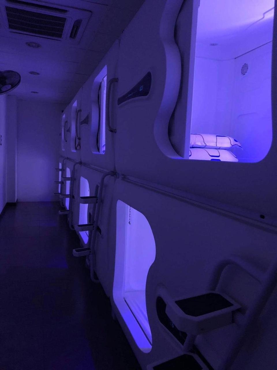 Capsule Inn Kota Kinabalu Extérieur photo
